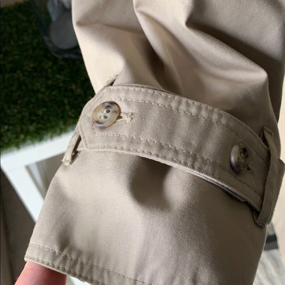 London Fog trench coat, 16P - Picture 4 of 8